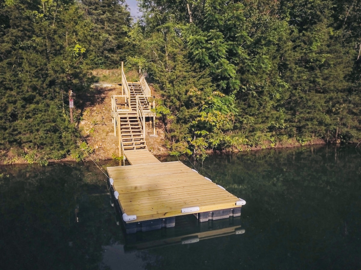 The lakeside dock